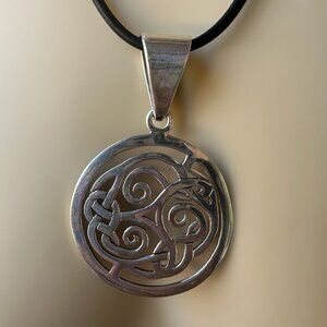 Silpada Celtic Knot Pendant Necklace 925 Sterling‎ 17" Leather Retired 32.9g